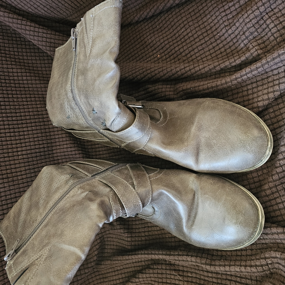 Stylish Brown Leather Boots